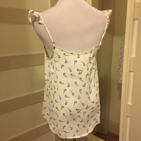 NWT summer top - Picture 4 of 5